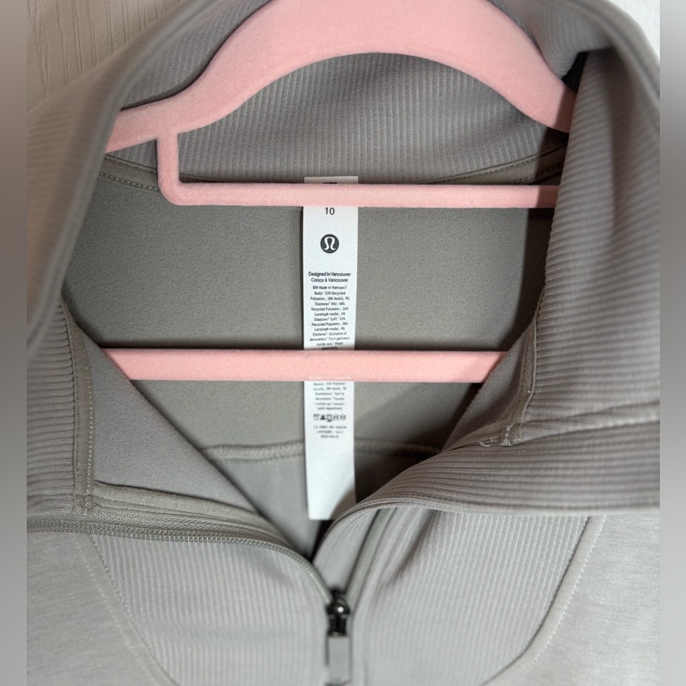 Lululemon•Brushed Softstreme Ribbed Half Zip•Riverstone Taupe•FLAWLESS• 10 - Picture 8 of 16